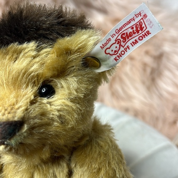 STEIFF Snowshoeing Bear - Picture 5 of 8